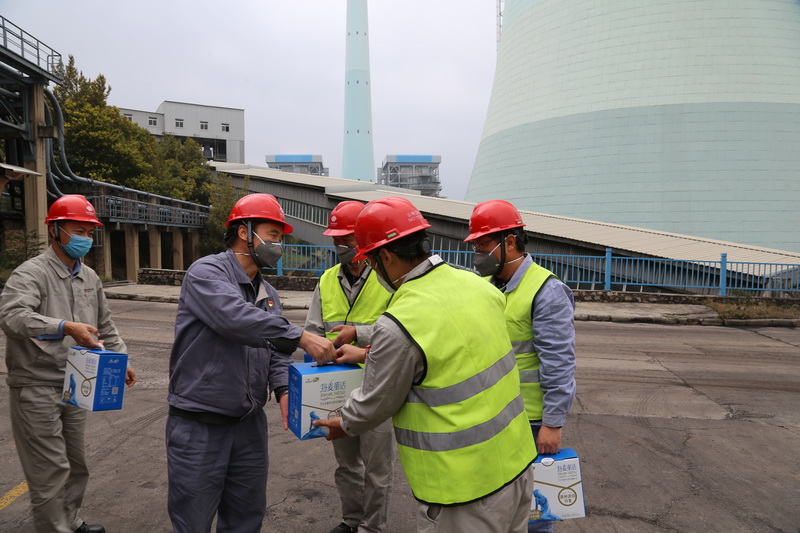 能源集团云南阳宗海发电公司进行“一防三保”竞赛慰问