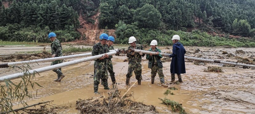 国网福建延平区供电公司：紧急驰援邵武  奋力抢修受损线路