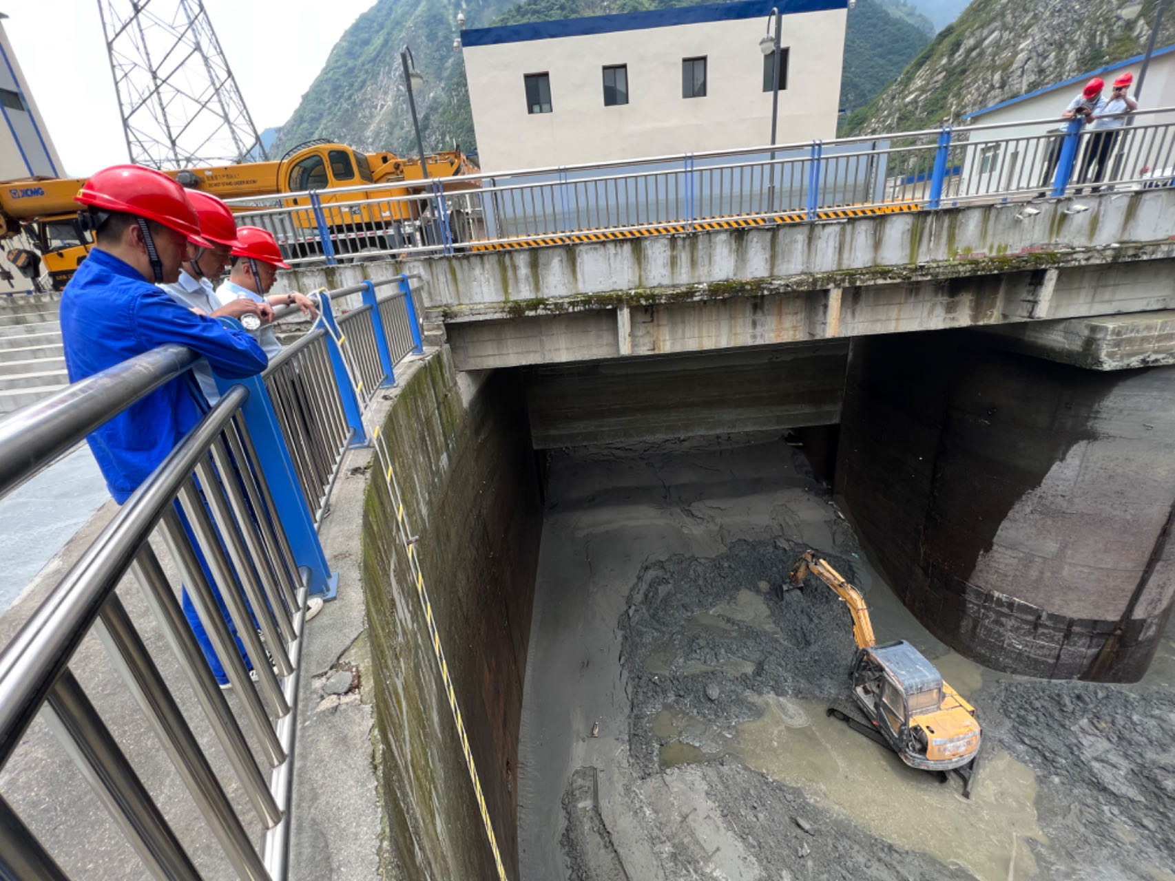 中国华能：闻“汛”而动 迎战暴雨保供电