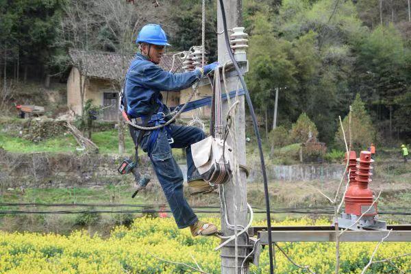 国网西乡县供电公司电网升级圆了老薛的“致富梦”